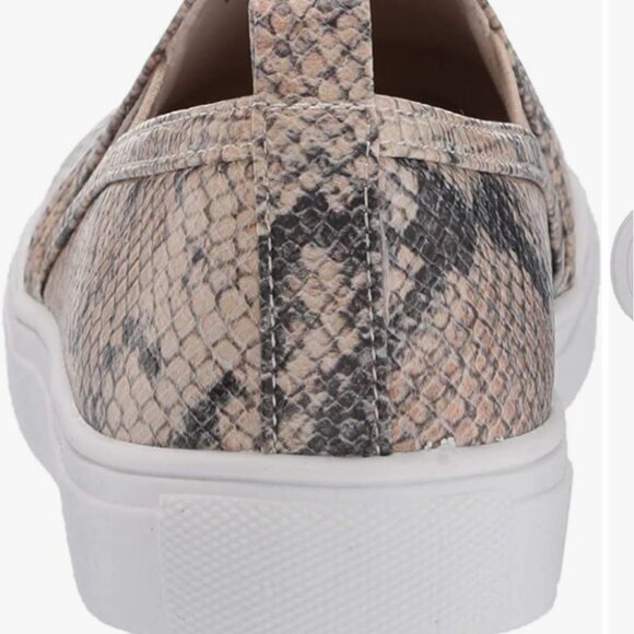 Fergie Women's Shortly Slip-ons Boa Loafer - Picture 3 of 6